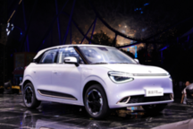 东风纳米周年庆：共创版新车色亮相，服务升级，智慧工厂探秘