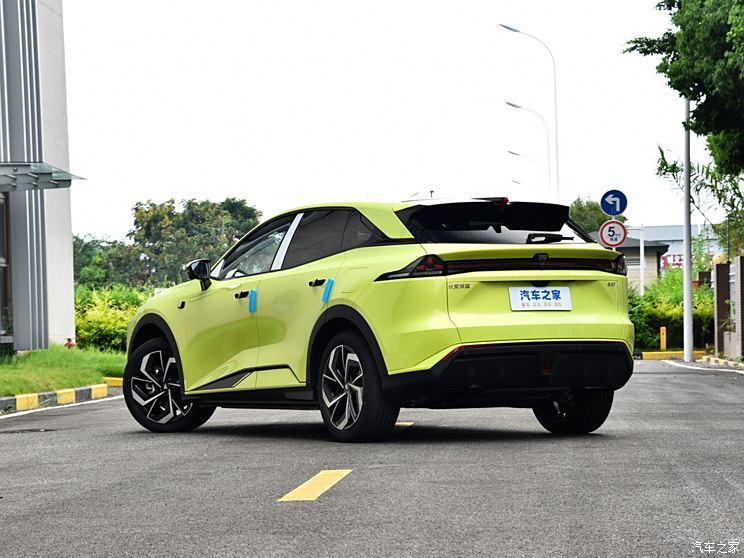 深蓝汽车 深蓝S07 2024款 215Max 增程版 深蓝汽车 深蓝S07 2024款 215Max 增程版