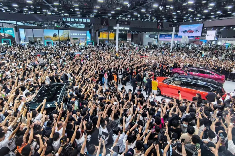 汽車圈“蹲”一個羅永浩