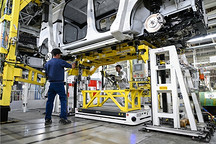 美国汽车工会呼吁Stellantis CEO下台