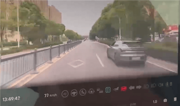 男子開極氪001超速與電動自行車相撞 官方通報：2死1傷