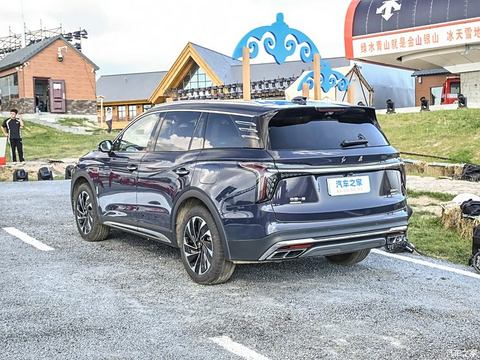 一汽红旗 红旗HS7 PHEV 2024款 2.0T PHEV 四驱旗领版 6/7座