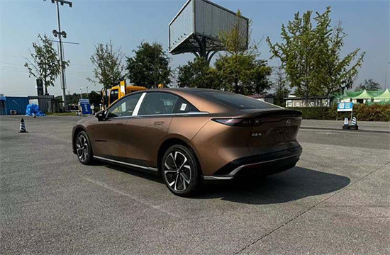 馬自達(dá)EZ-6實(shí)車(chē)曝光 將于成都車(chē)展亮相