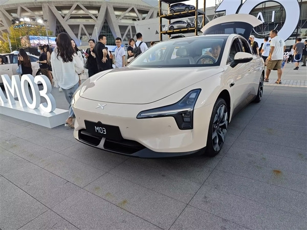 現車充足！何小鵬：MONA M03即將開啟大規模交付