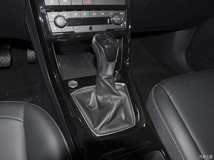 上汽大眾 途岳 2025款 新銳 300TSI 銳享版