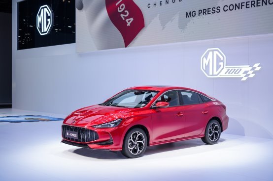 成都車展新一代MG5正式亮相  硬核實力演繹“A級轎跑天花板”