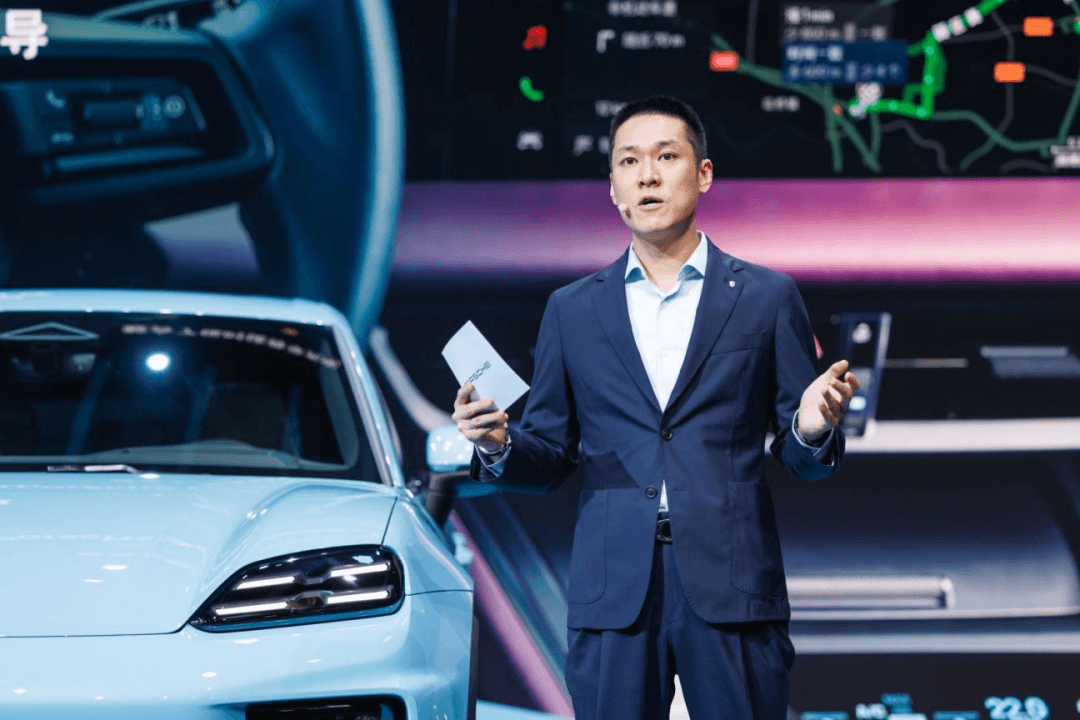 全新純電動Macan長續航版于成都車展全球首秀，制造商建議零售價598, 000元。