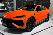 兰博基尼Urus SE混动版亮相成都车展，Revuelto售价629万