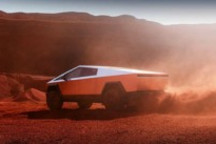 特斯拉得克萨斯超级工厂Cybertruck产量可观 停车场已集中近1000辆