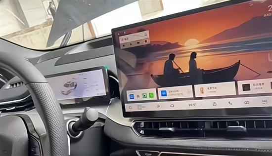 搭載魅族車機 新款吉利星瑞內飾曝光