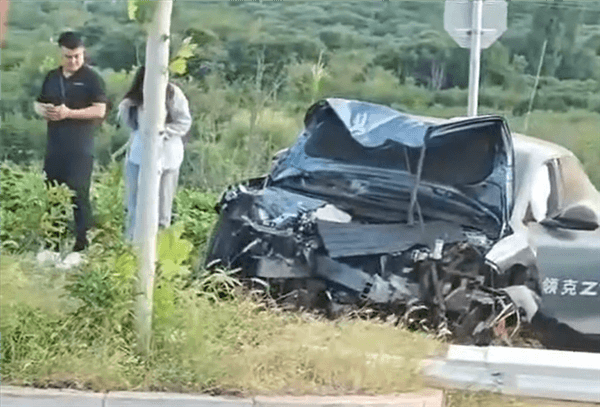 剛上市就撞車 領克Z10試駕車出事故：結果不意外