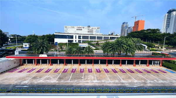 充電車輛可免費(fèi)停2小時(shí)！中國(guó)石油廣東首個(gè)光儲(chǔ)充一體超充站投用