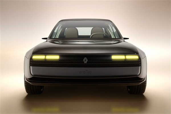 雷諾全新復古電動概念車R17公布：設計來自1971年