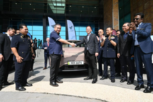 哪吒汽车马来西亚获首张JPJePlate，充电补贴及智能收费功能助力绿色出行