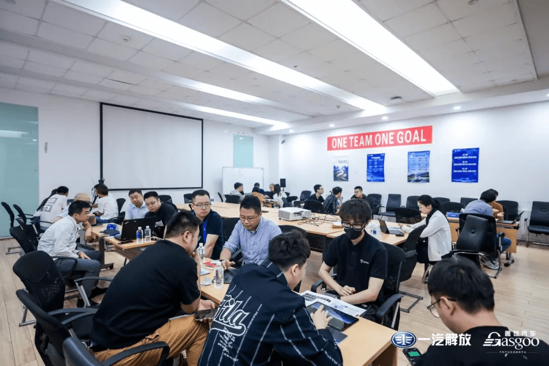 圓滿落幕 | 走進(jìn)一汽解放商用車創(chuàng)新技術(shù)展
