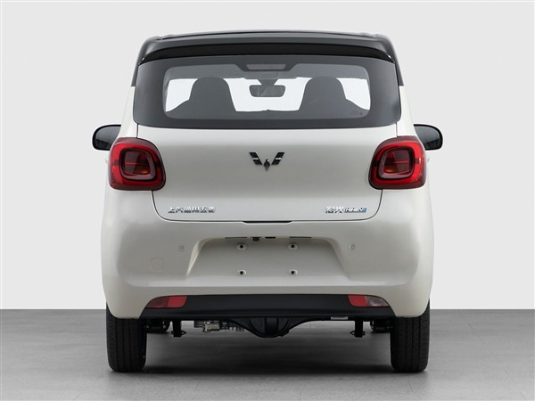 全新五菱宏光MINI EV亮相：圓頭圓腦 女車(chē)主秒種草