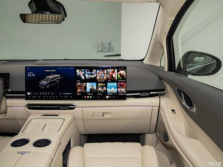 ͼ ͼ 2025 PHEV 