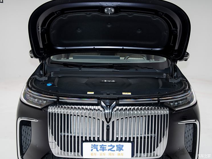 岚图汽车 岚图梦想家 2025款 PHEV 四驱鲲鹏高配版