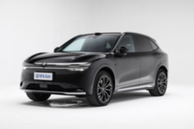 极氪7X纯电动SUV今日上市，旗舰版不超30万，豪华配置引关注