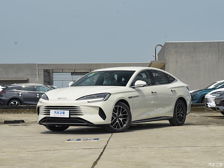 比亞迪 海豹07 DM-i 2025款 DM-i 1.5L 125km 精英型