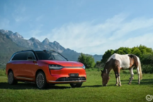 鸿蒙智行问界M9五座版发运在即，国庆前到店交付