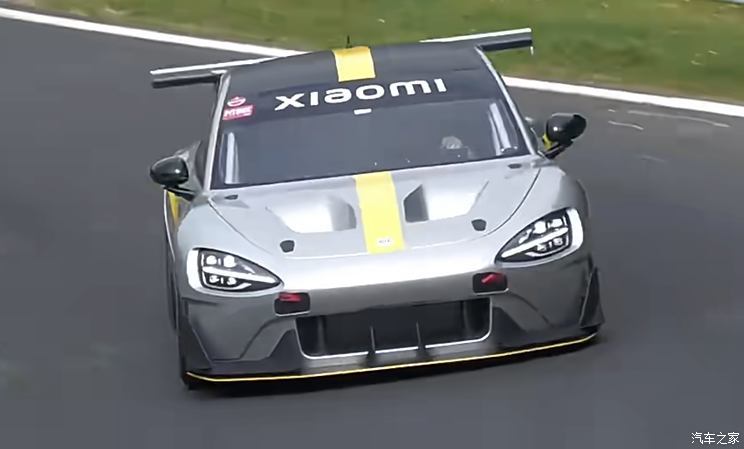 小米SU7 Ultra原型车现身纽北 2秒内破百急速飞驰 秒杀911 GT3 RS