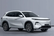 吉利银河星舰7电混SUV亮相：雷神混动技术加持，A+级市场新选择