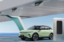 岚图汽车首座智慧超充站落成,秒充1.7公里,充电效率革命