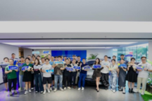 腾势Z9GT首批交付启动，豪华性能车新标杆亮相