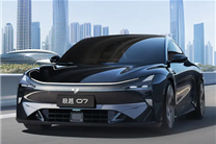 極越夏一平直播18小時試駕極越07：實(shí)測續(xù)航846km