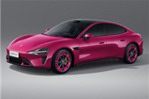 小米SU7新限定色開售！草莓熊女孩的第一輛Dream Car