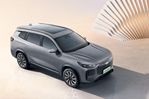 奇瑞风云T8中型SUV即将预售，插电混动续航90公里