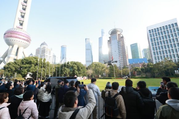 小鵬匯天“陸地航母”飛行汽車海外首秀，計劃2026年量產(chǎn)交付