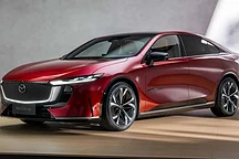 马自达6e纯电中型车亮相，续航高达555公里