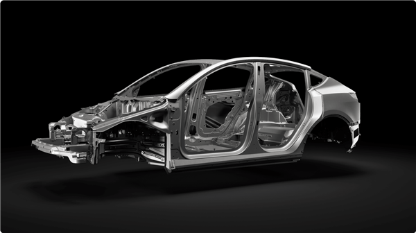 網(wǎng)友偶遇一板車煥新特斯拉Model Y：疑是發(fā)運(yùn)門店做展車