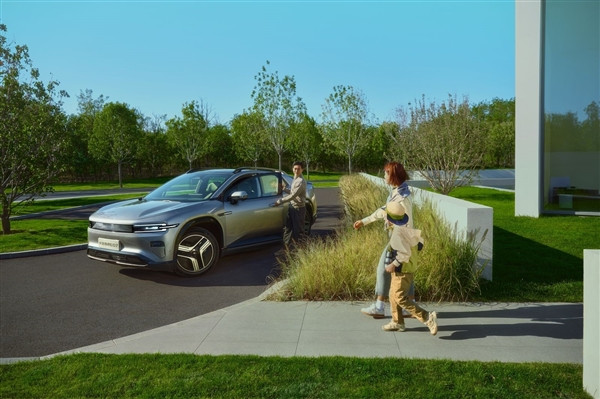 國(guó)內(nèi)首款SUV、皮卡合體車(chē)！車(chē)主：長(zhǎng)安啟源E07一車(chē)能抵三車(chē)用