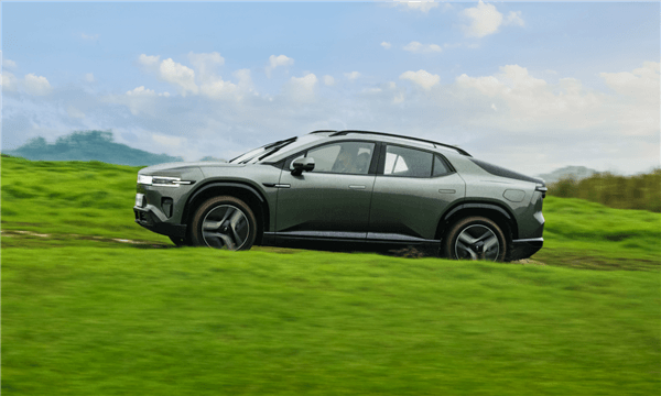 國(guó)內(nèi)首款SUV、皮卡合體車(chē)！車(chē)主：長(zhǎng)安啟源E07一車(chē)能抵三車(chē)用