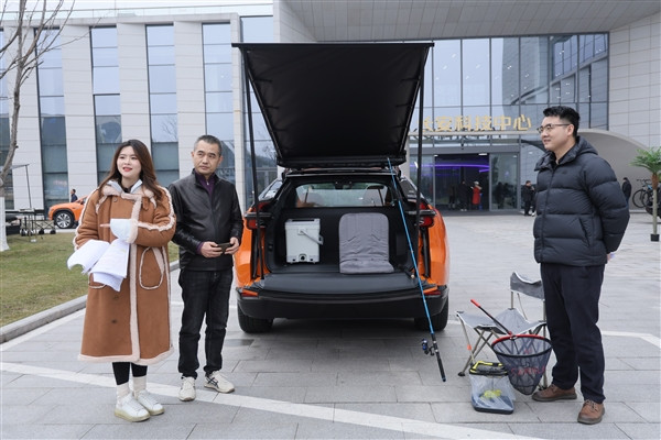 國(guó)內(nèi)首款SUV、皮卡合體車(chē)！車(chē)主：長(zhǎng)安啟源E07一車(chē)能抵三車(chē)用