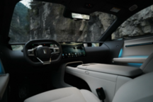 阿维塔06内饰曝光：家族式设计搭载一体式远端屏，预计二季度上市