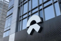 蔚來李斌回應美國網友:歡迎來中國自駕游體驗3分鐘換電