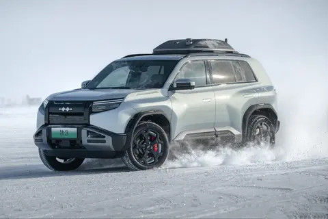 計劃今年上半年上市 方程豹鈦3實車曝光