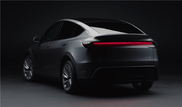 取消車標 煥新特斯拉Model Y登陸美國：中國市場早已開賣