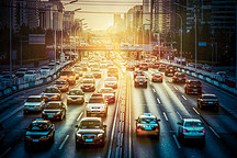 Rivian計(jì)劃2025年推“解放雙手”駕駛系統(tǒng)，特朗普政策影響有限