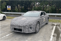 阿維塔06獵裝版曝光：高速服務(wù)區(qū)神秘現(xiàn)身，預(yù)計20萬起售