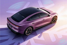 深藍(lán)汽車?yán)塾?jì)交付達(dá)70萬(wàn)輛