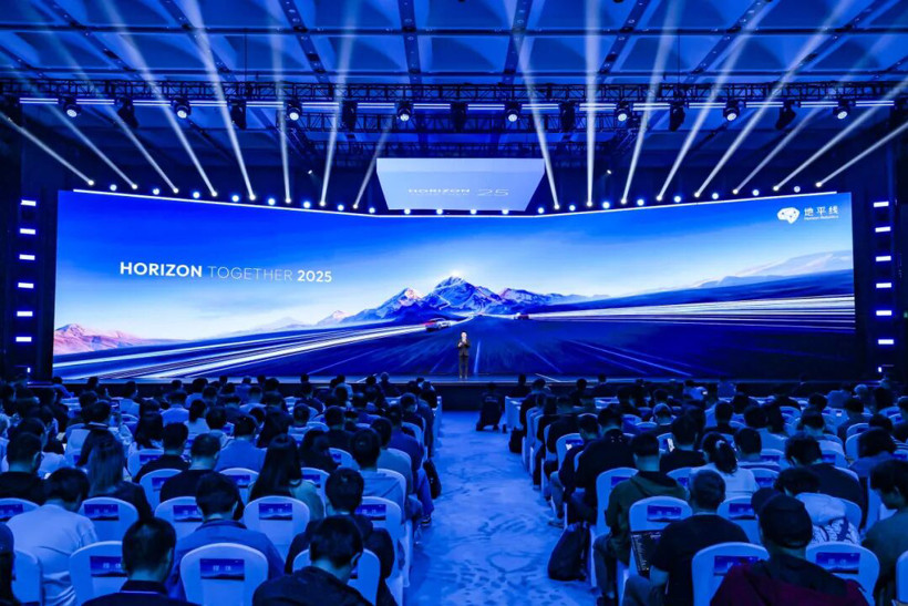 普惠10万级国民车，智驾大陆neueHCT携单征程6M一段式端到端城区NOA亮相2025地平线技术生态大会