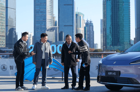 华为攒局五界齐聚，鸿蒙智行2026年都有哪些看点？