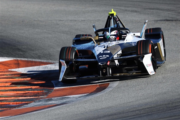 十年战绩辉煌！捷豹TCS车队开启Formula E第十个赛季新征程