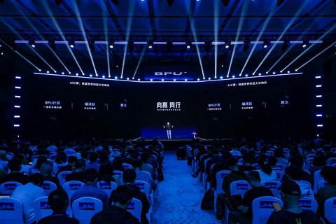 征程6M破局城区辅助驾驶：十万级市场野望与最强“生态底座”