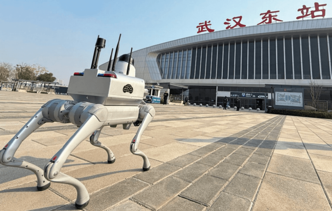智慧警務(wù)新標(biāo)桿：機(jī)器狗守護(hù)平安背后的技術(shù)領(lǐng)航者